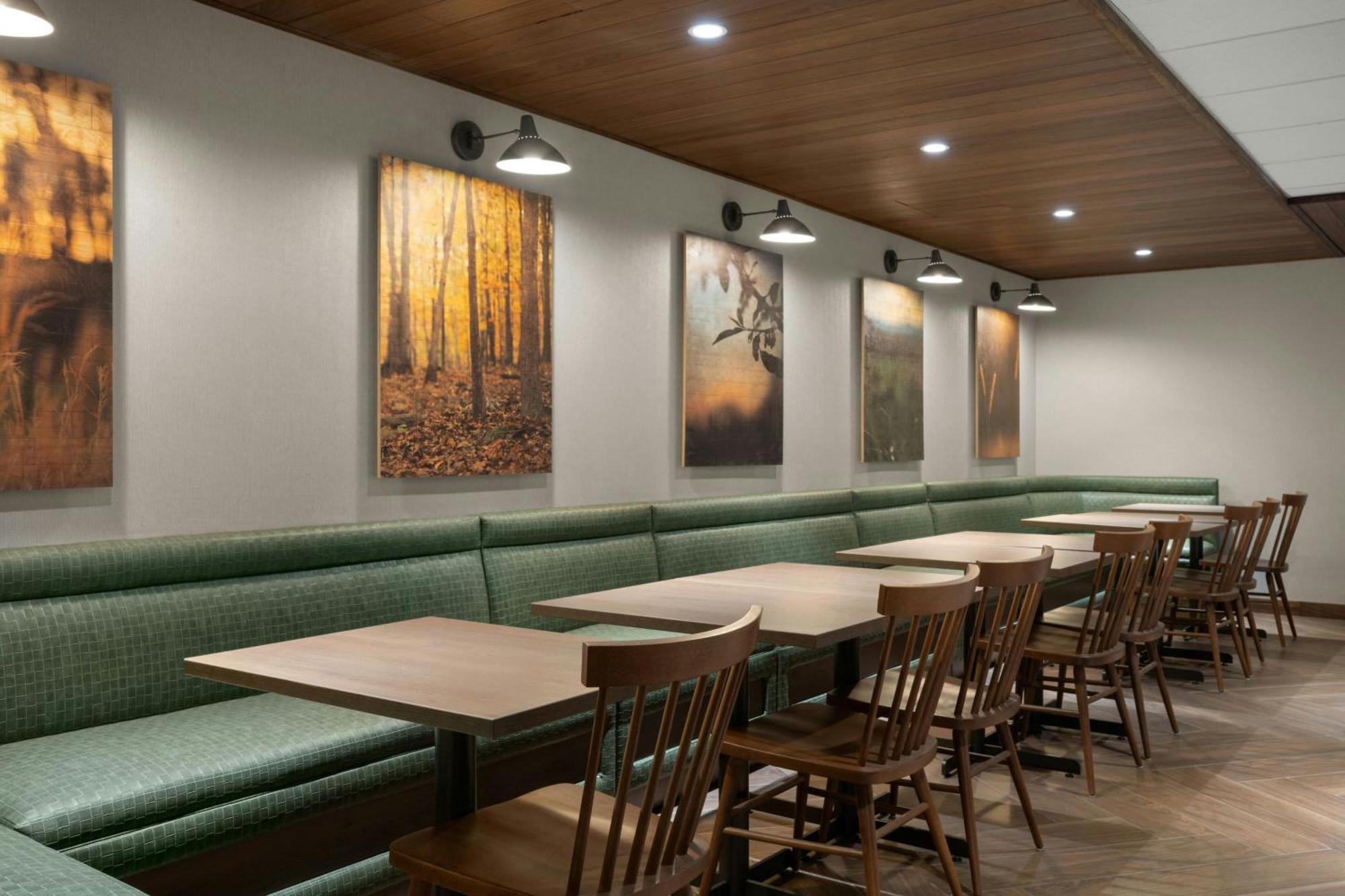 Fairfield By Marriott & North 3*